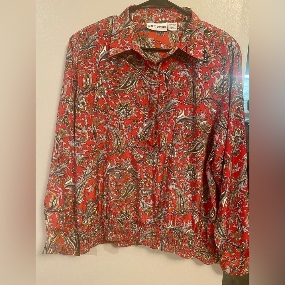 Women’s size 18 Alfred dunner half way button down blouse with multicolor design